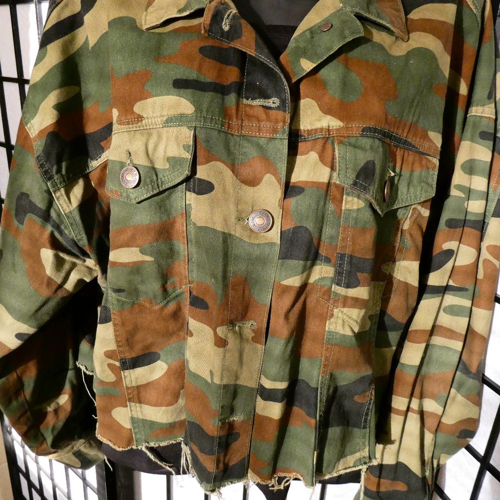 Plus Crop Camo Jacket 3X from Forever21+